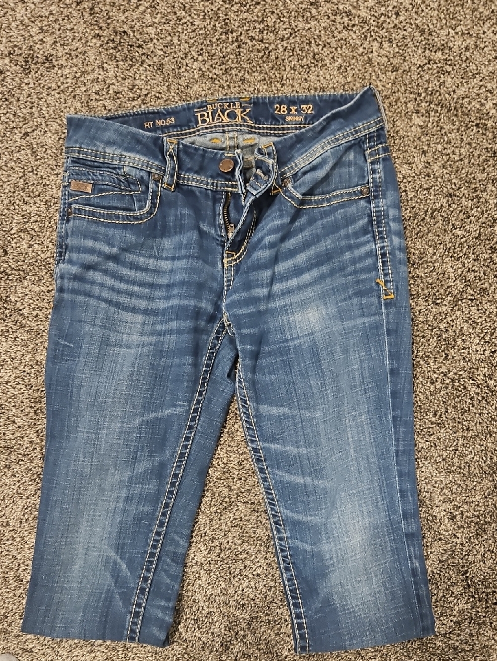 Buckle Blue Cropped Jeans with Contrast Stitching